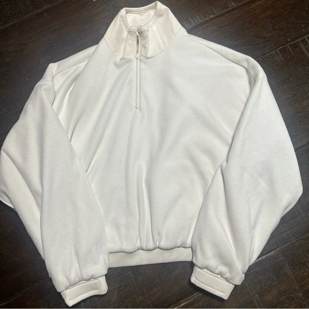 ALO Yoga Elevation Coverup 1/4 Zip Crop Fleece drawcord Hem Ivory No Tag Small? - Picture 8 of 11